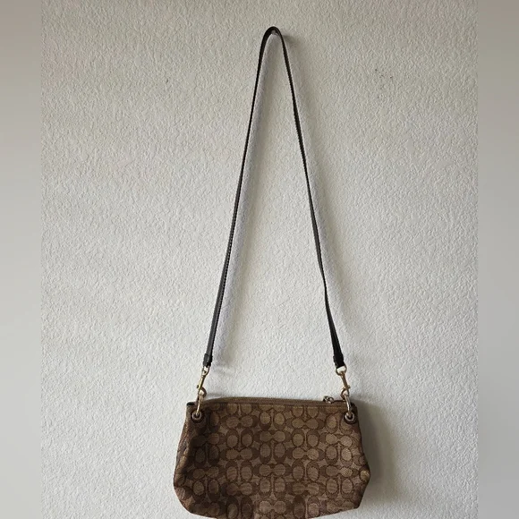 Coach Signature Patterned Crossbody Purse Bag - Picture 5 of 10